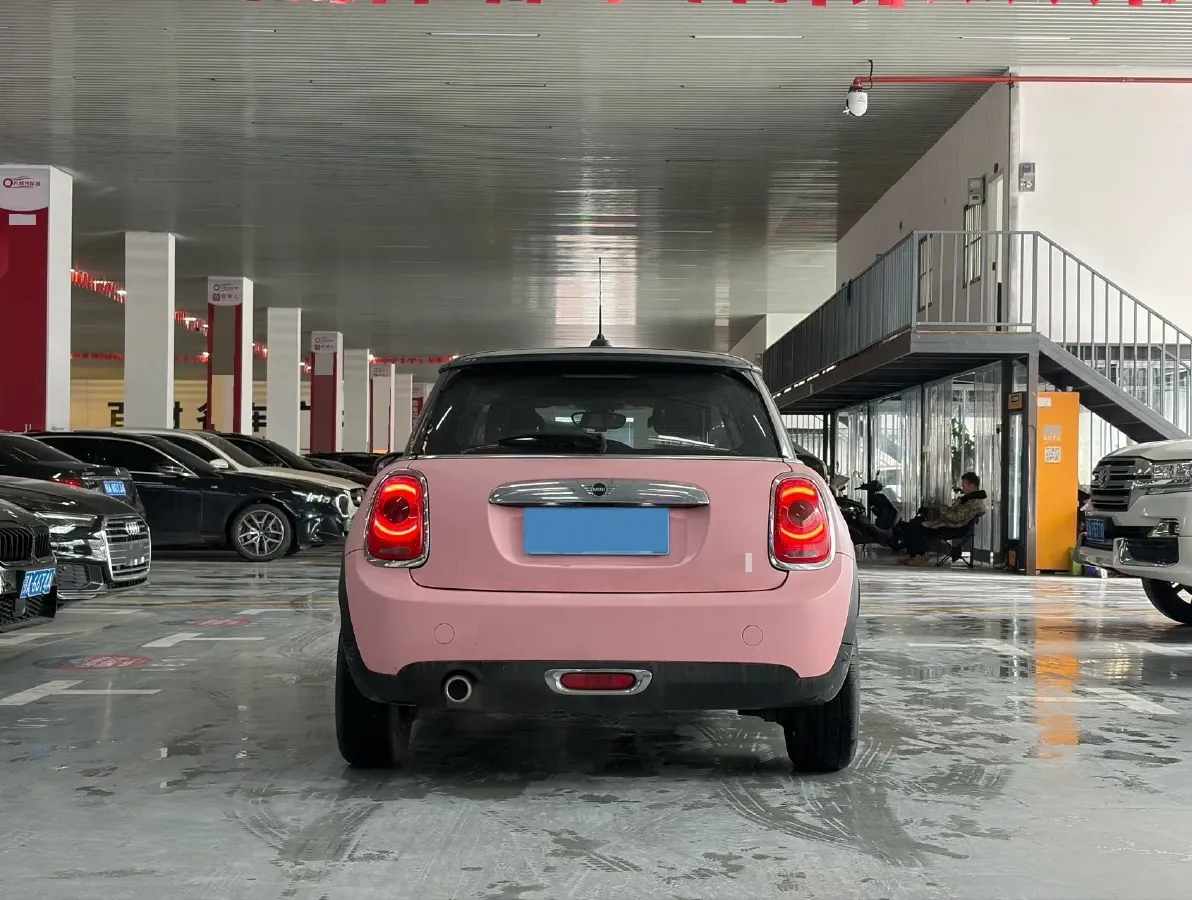 2020 MINI MINI 1.5T 102HP L3 7DCT,autocango,china used car exporter,china ev exporter,chinese used car exporter,chinese used ev exporter