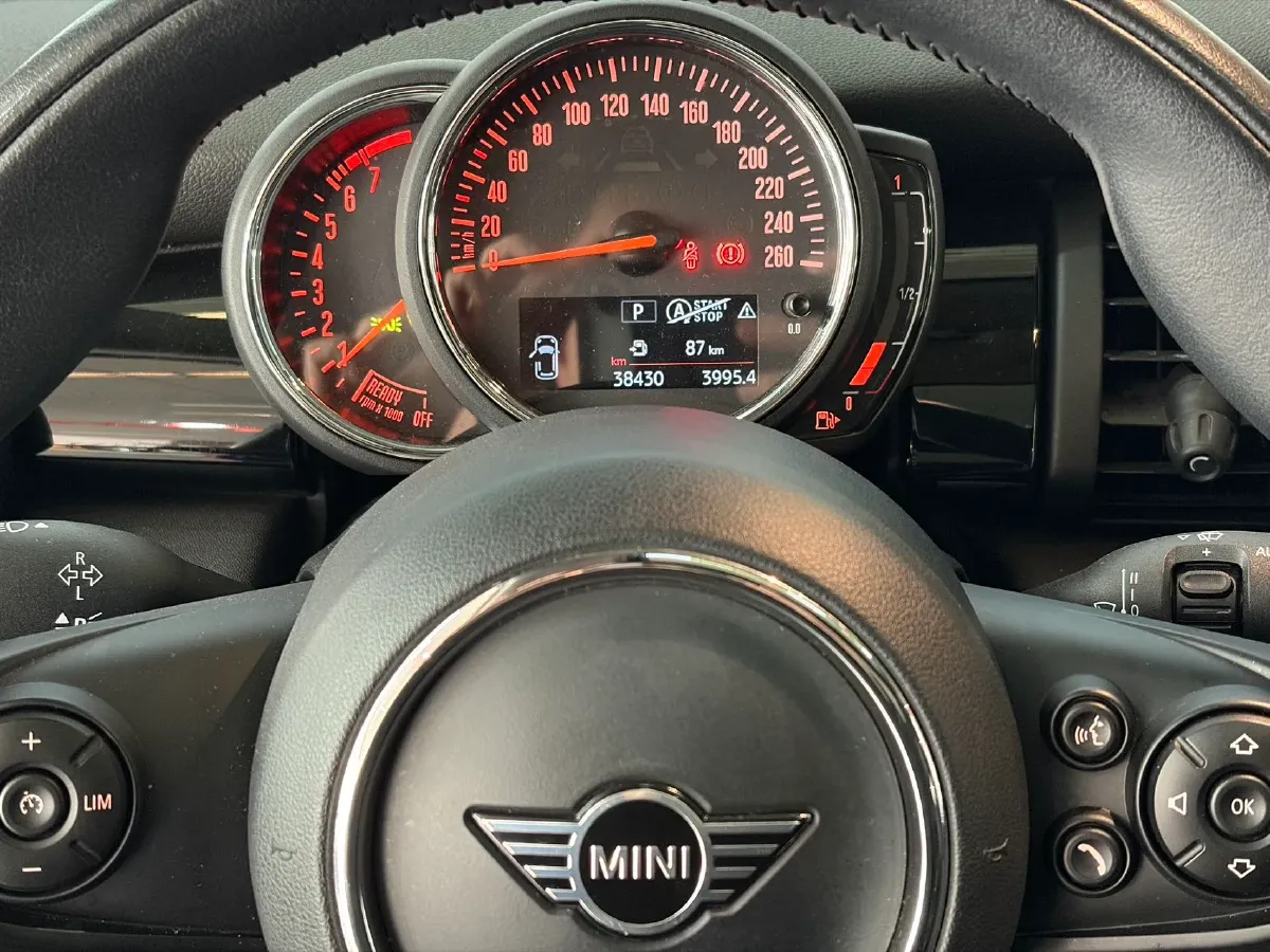 2020 MINI MINI 1.5T 102HP L3 7DCT,autocango,china used car exporter,china ev exporter,chinese used car exporter,chinese used ev exporter