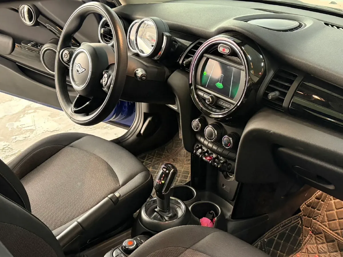 2020 MINI MINI 1.5T 102HP L3 7DCT,autocango,china used car exporter,china ev exporter,chinese used car exporter,chinese used ev exporter