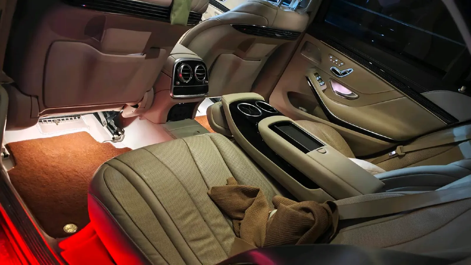2020 Mercedes-Benz S Class 3.0T 299HP L6 9AT,autocango,china used car exporter,china ev exporter,chinese used car exporter,chinese used ev exporter