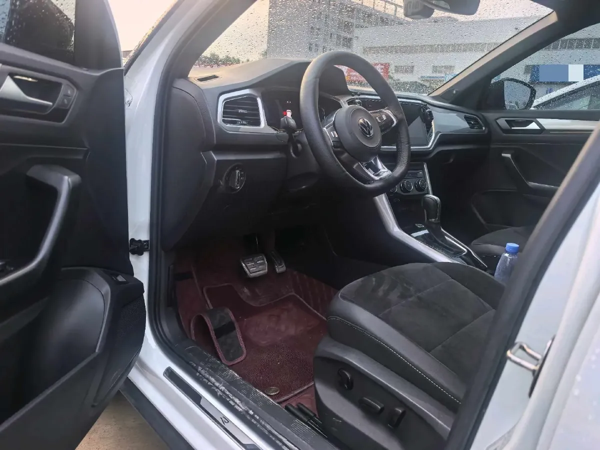 2022 Volkswagen T-Roc 1.4T 150HP L4 7DCT,autocango,china used car exporter,china ev exporter,chinese used car exporter,chinese used ev exporter