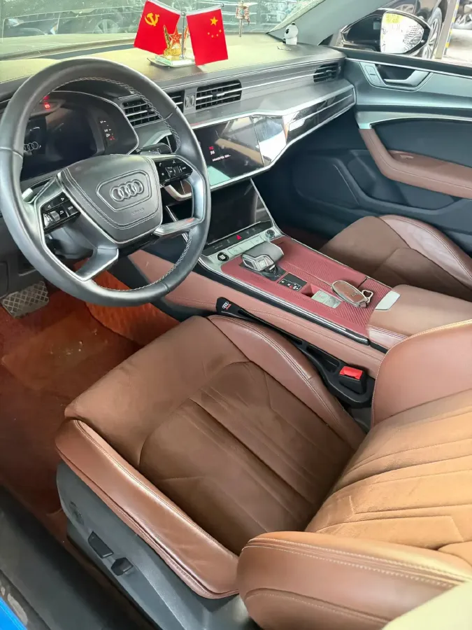 2024 Audi A7L 2.0T 245HP L4 7DCT,autocango,china used car exporter,china ev exporter,chinese used car exporter,chinese used ev exporter