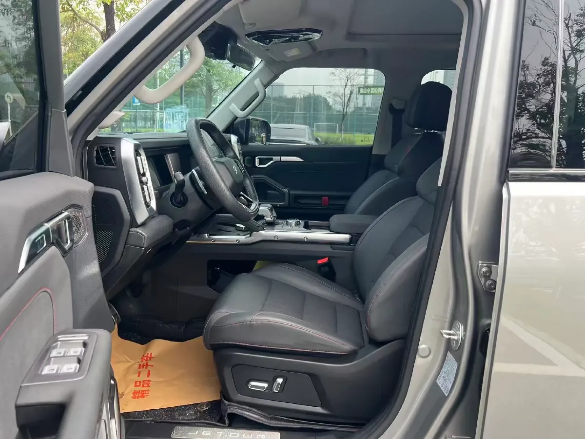 2023 Jetour Traveller 2.0T 254HP L4 7DCT,autocango,china used car exporter,china ev exporter,chinese used car exporter,chinese used ev exporter