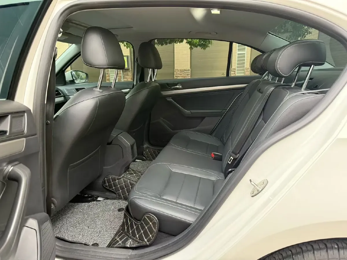 2019 Volkswagen Polo 1.5L 113HP L4 5MT,autocango,china used car exporter,china ev exporter,chinese used car exporter,chinese used ev exporter