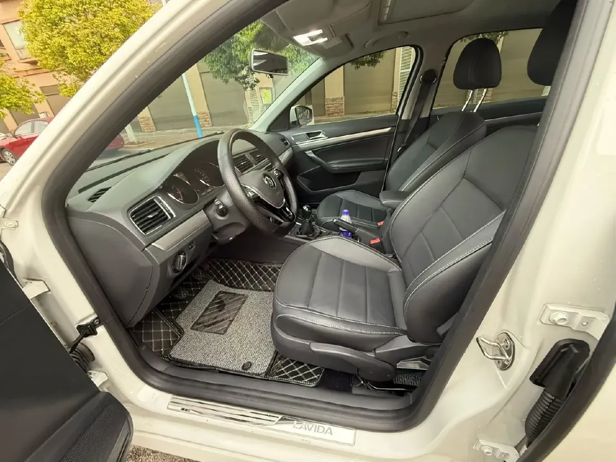 2019 Volkswagen Polo 1.5L 113HP L4 5MT,autocango,china used car exporter,china ev exporter,chinese used car exporter,chinese used ev exporter