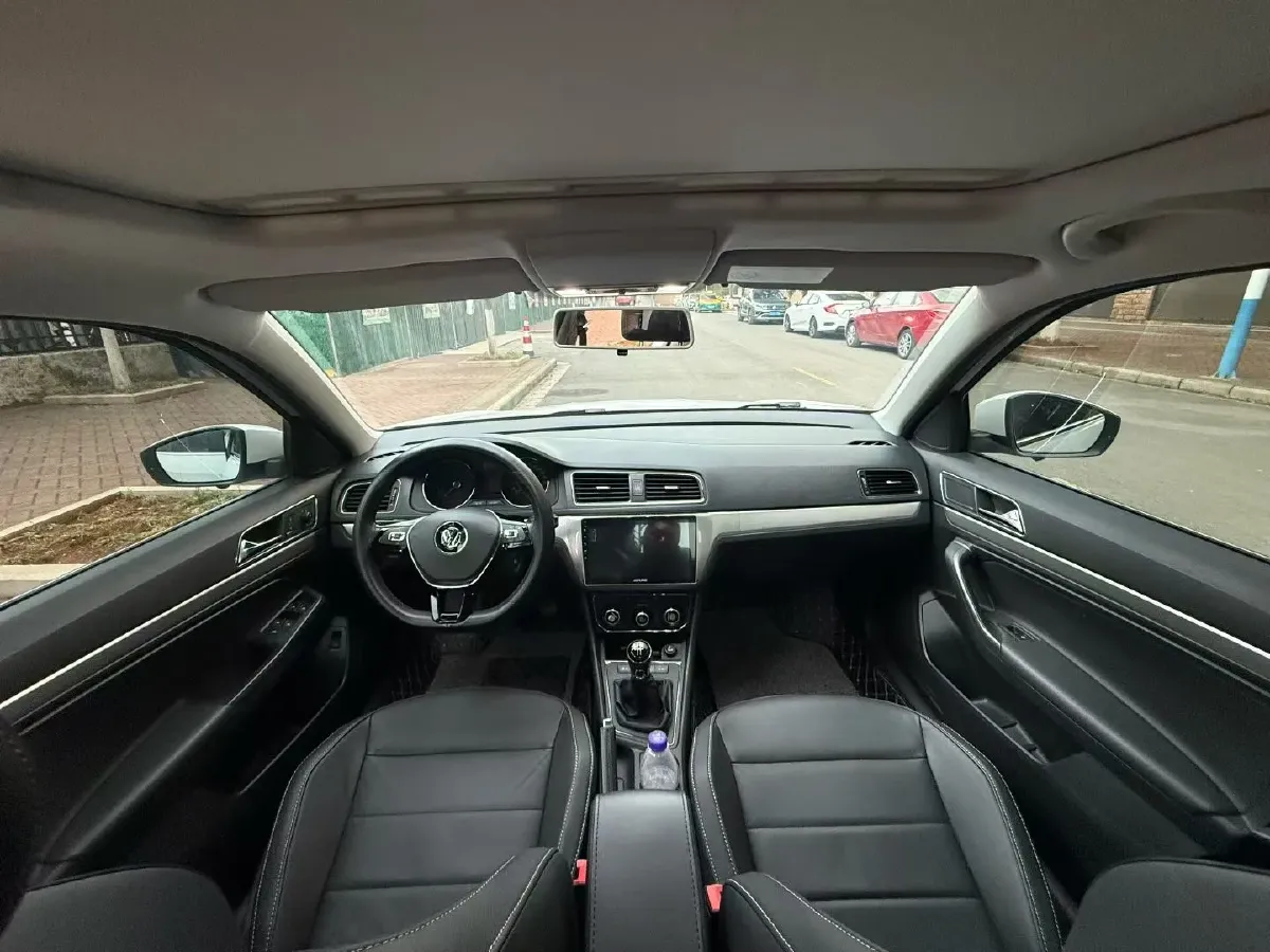 2019 Volkswagen Polo 1.5L 113HP L4 5MT,autocango,china used car exporter,china ev exporter,chinese used car exporter,chinese used ev exporter