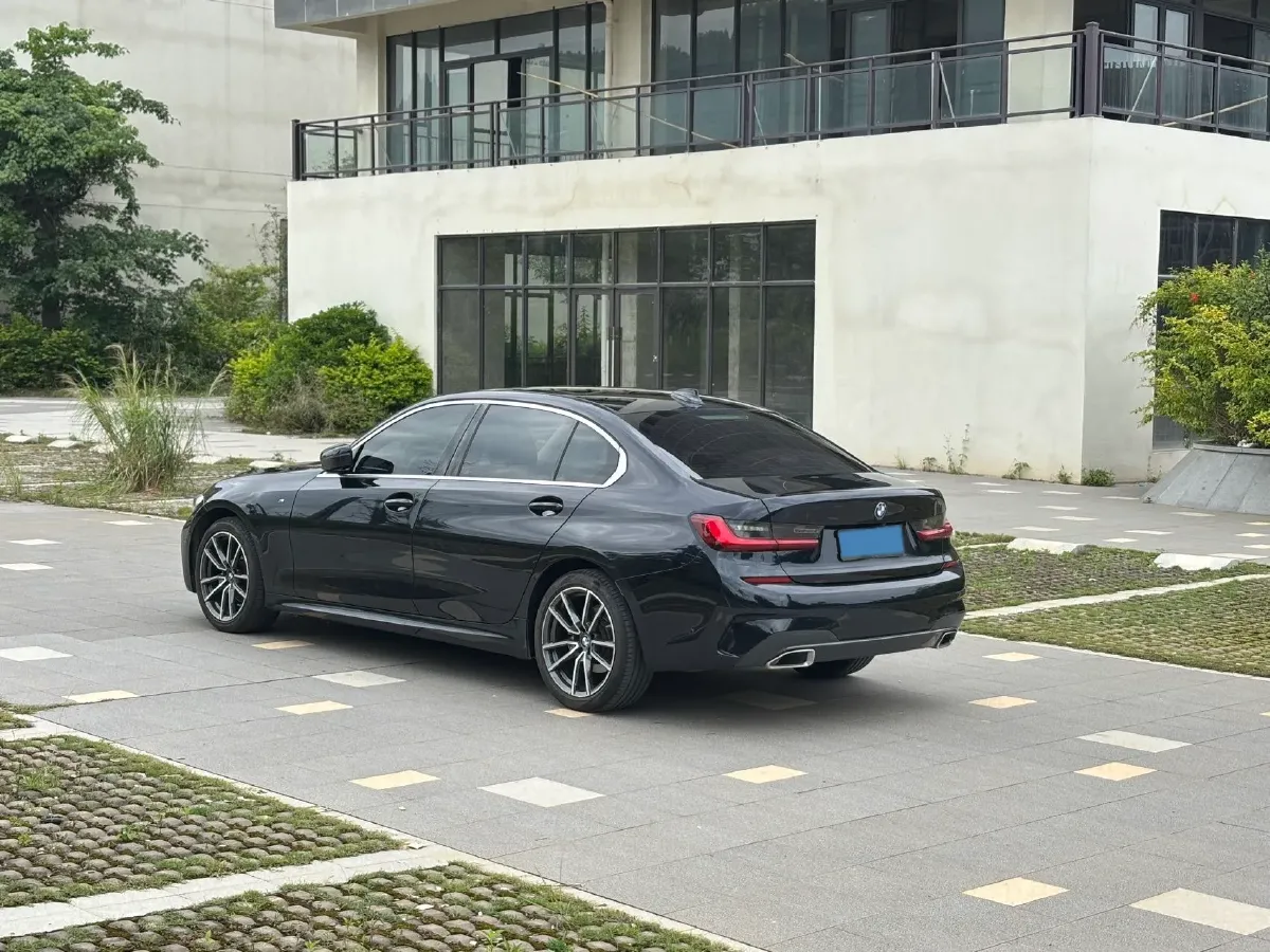 2022 BMW 3 Series 2.0T 184HP L4 8AT,autocango,china used car exporter,china ev exporter,chinese used car exporter,chinese used ev exporter