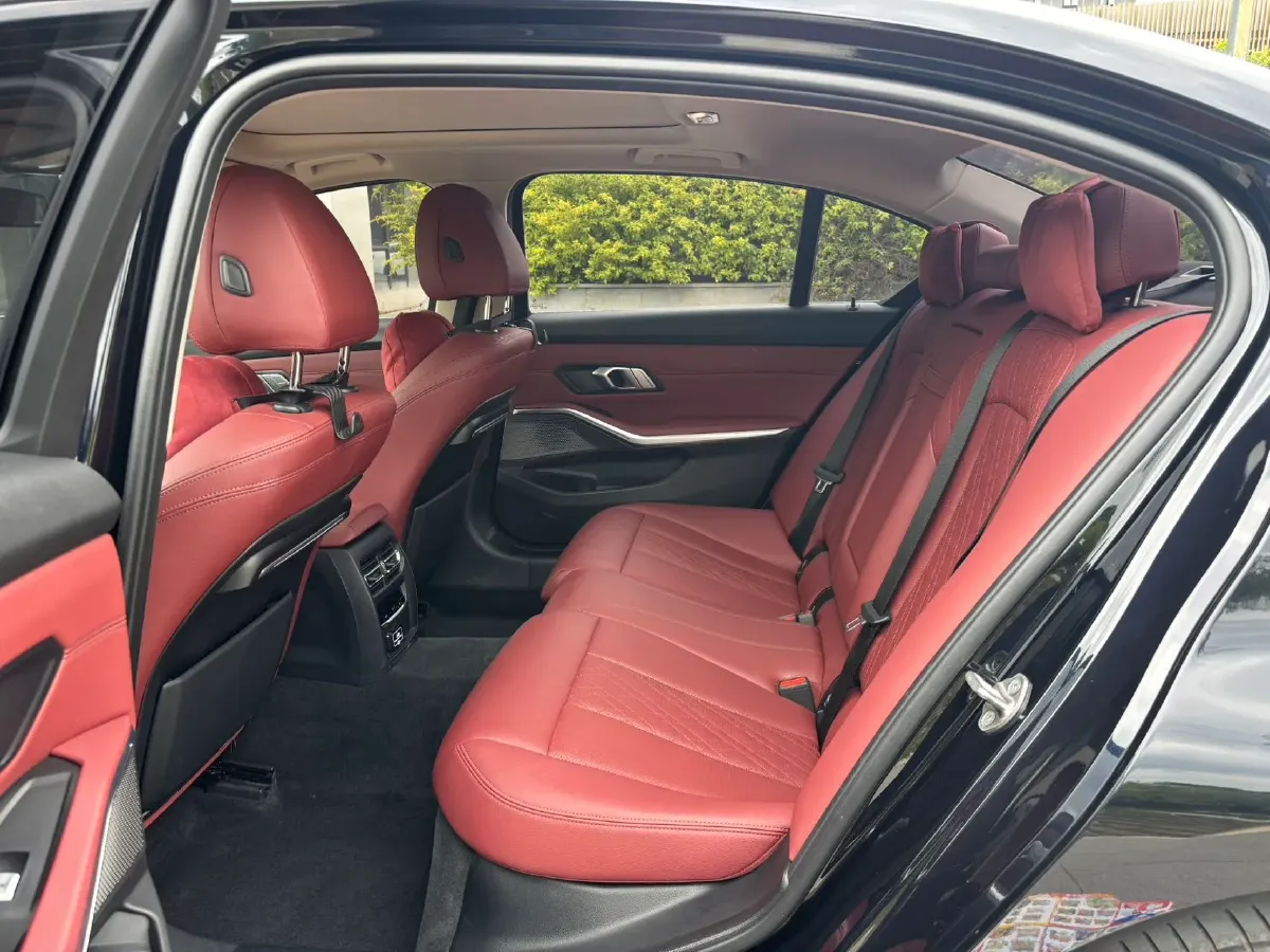 2022 BMW 3 Series 2.0T 184HP L4 8AT,autocango,china used car exporter,china ev exporter,chinese used car exporter,chinese used ev exporter