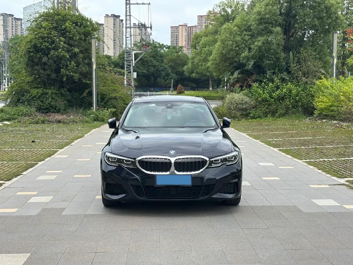 2022 BMW 3 Series 2.0T 184HP L4 8AT,autocango,china used car exporter,china ev exporter,chinese used car exporter,chinese used ev exporter