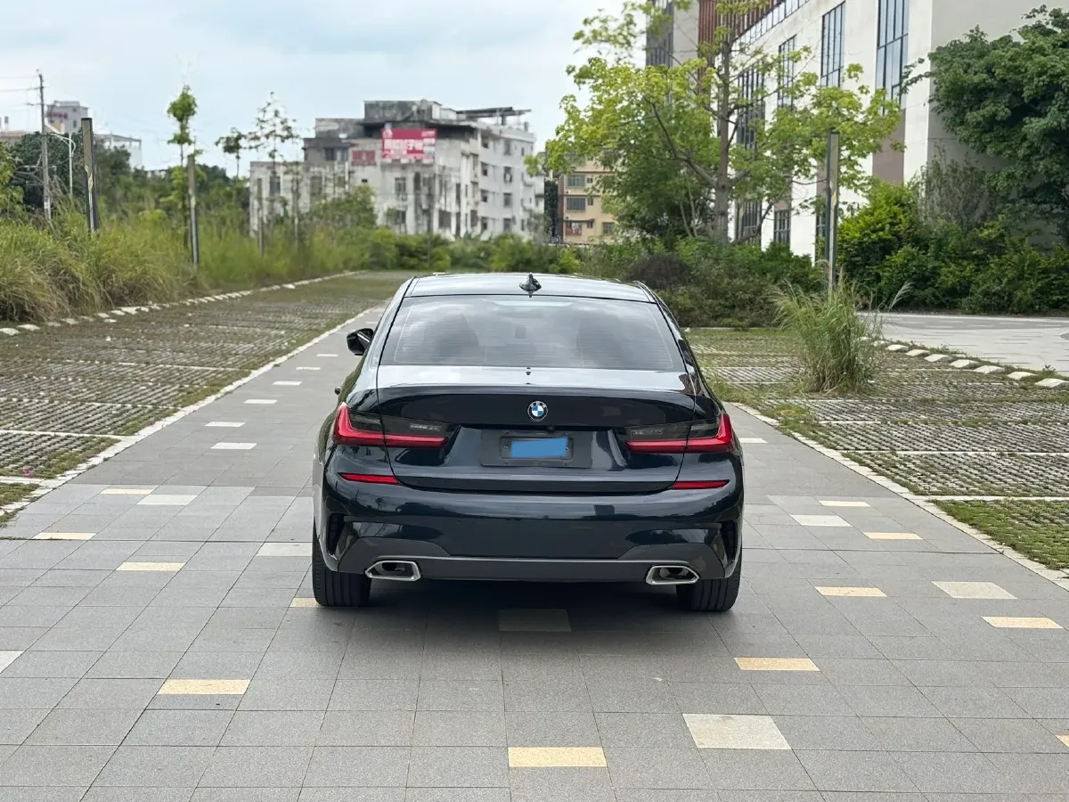 2022 BMW 3 Series 2.0T 184HP L4 8AT,autocango,china used car exporter,china ev exporter,chinese used car exporter,chinese used ev exporter