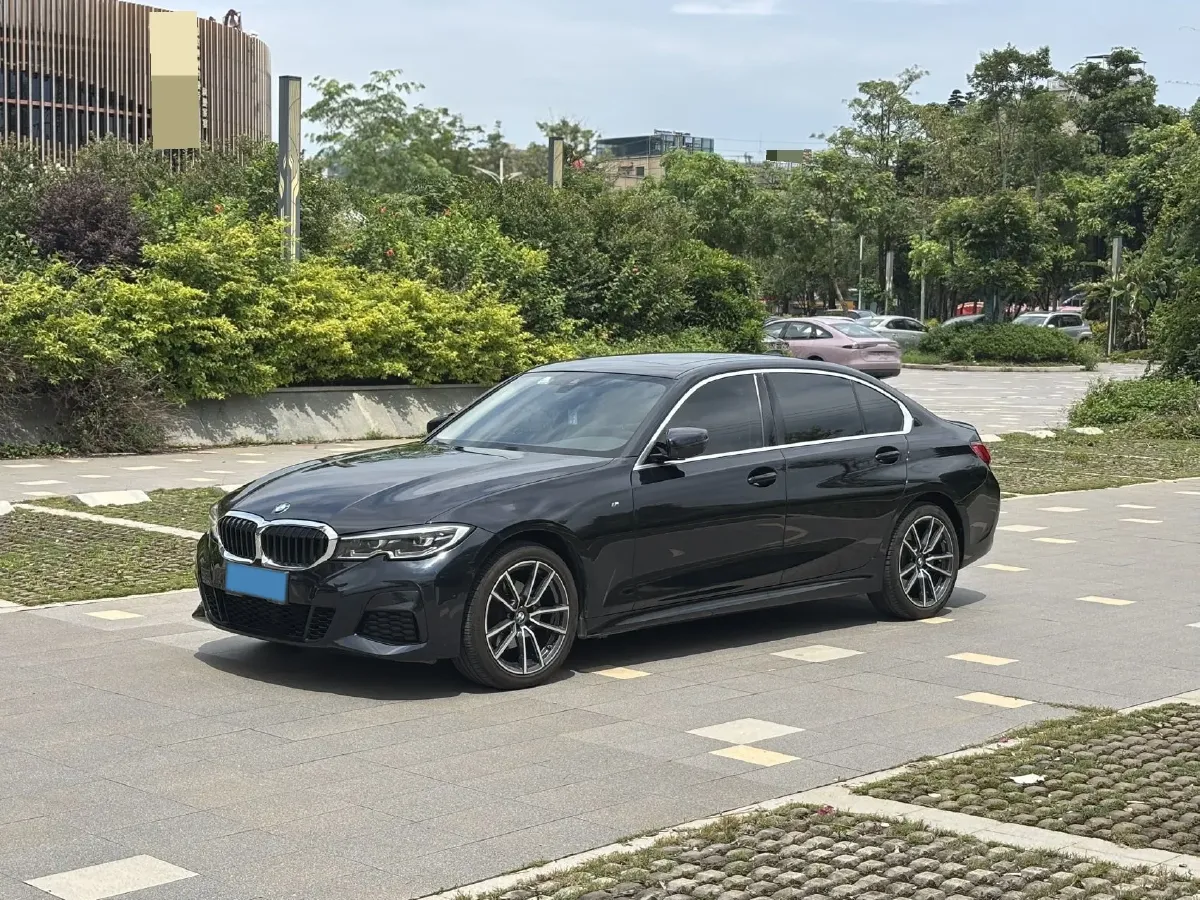 2022 BMW 3 Series 2.0T 184HP L4 8AT,autocango,china used car exporter,china ev exporter,chinese used car exporter,chinese used ev exporter