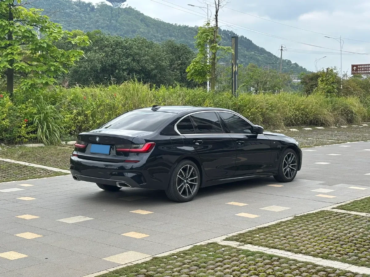 2022 BMW 3 Series 2.0T 184HP L4 8AT,autocango,china used car exporter,china ev exporter,chinese used car exporter,chinese used ev exporter