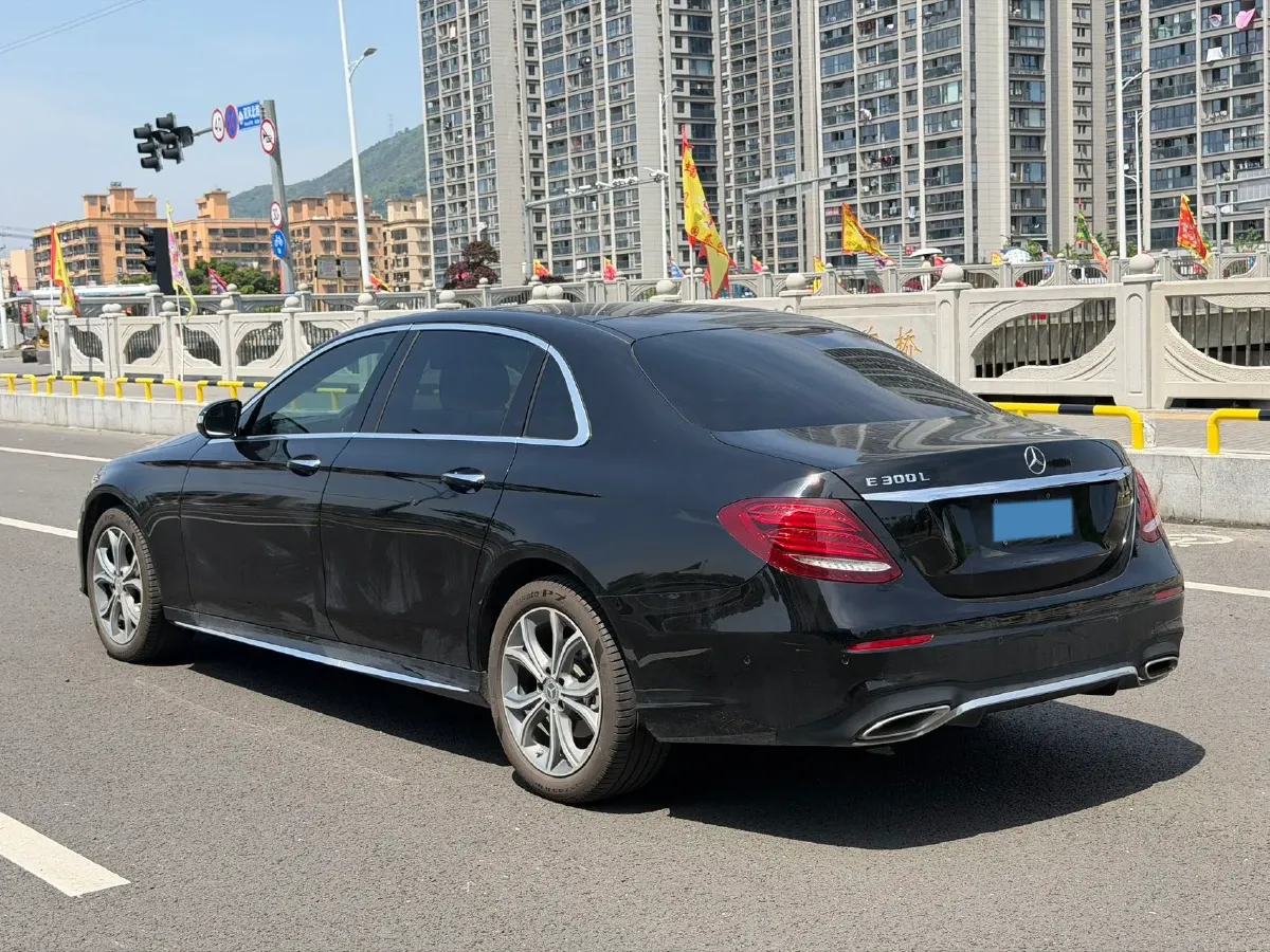 2020 Mercedes-Benz E Class 2.0T 258HP L4 9AT,autocango,china used car exporter,china ev exporter,chinese used car exporter,chinese used ev exporter