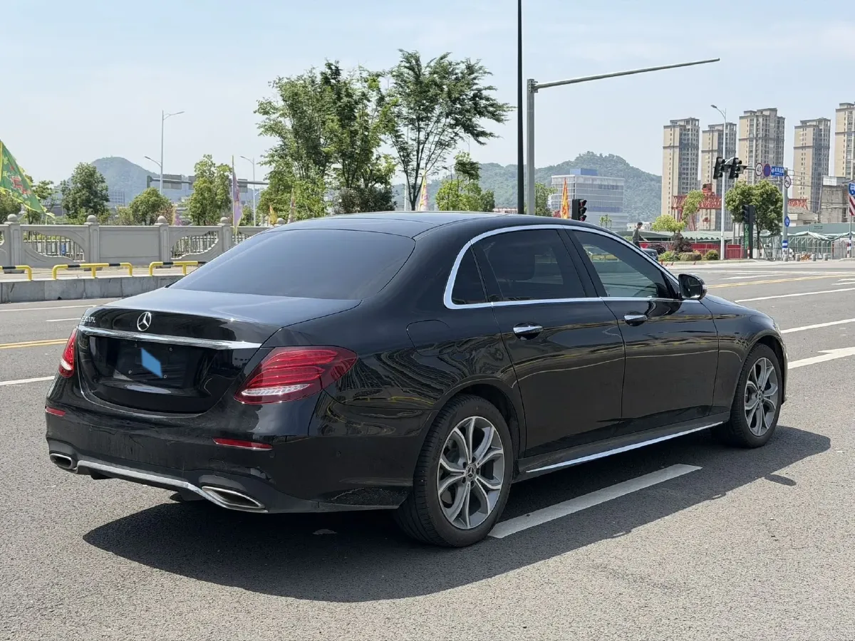 2020 Mercedes-Benz E Class 2.0T 258HP L4 9AT,autocango,china used car exporter,china ev exporter,chinese used car exporter,chinese used ev exporter