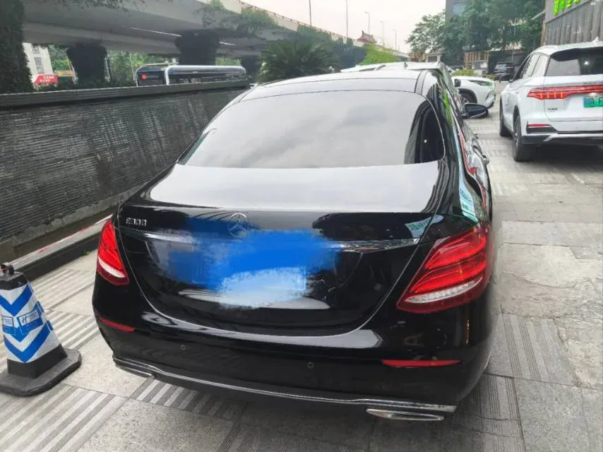 2020 Mercedes-Benz E Class 2.0T 258HP L4 9AT,autocango,china used car exporter,china ev exporter,chinese used car exporter,chinese used ev exporter
