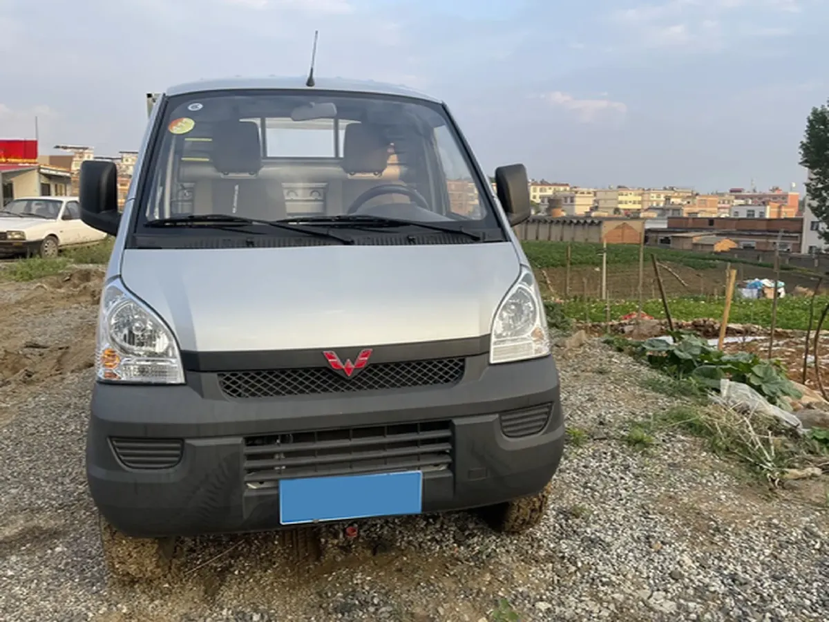2022 WuLing RongGuang Mini Truck 1.5L 99HP L4 5MT,autocango,china used car exporter,china ev exporter,chinese used car exporter,chinese used ev exporter