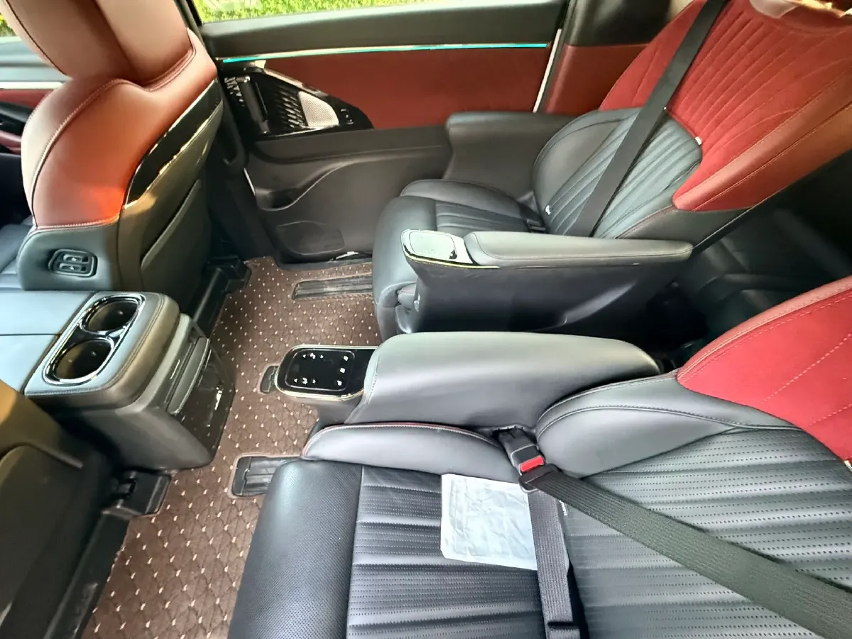 2023 GAC Trumpchi M8 2.0T 252HP L4 8AT,autocango,china used car exporter,china ev exporter,chinese used car exporter,chinese used ev exporter