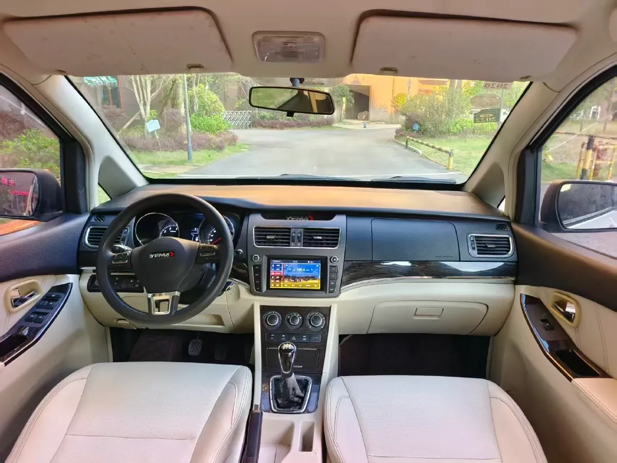 2018 Yema SiPaiKa 1.5L 112HP L4 5MT,autocango,china used car exporter,china ev exporter,chinese used car exporter,chinese used ev exporter