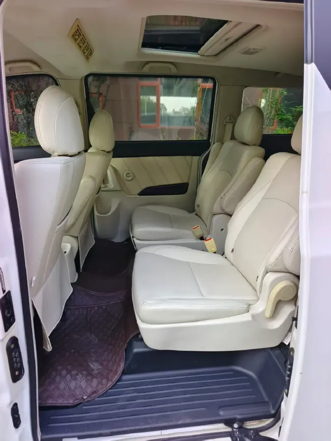 2018 Yema SiPaiKa 1.5L 112HP L4 5MT,autocango,china used car exporter,china ev exporter,chinese used car exporter,chinese used ev exporter
