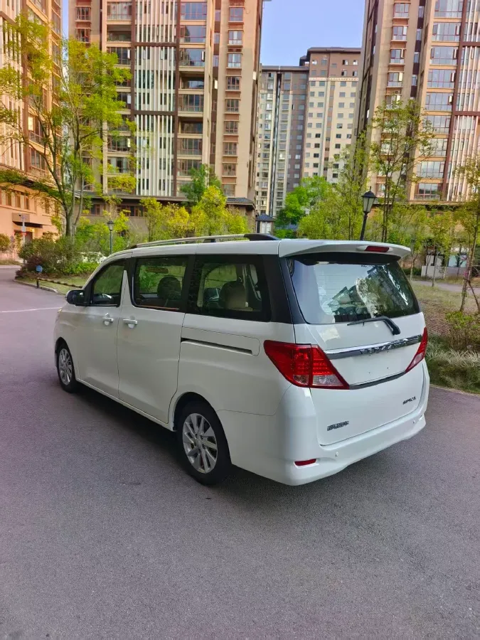 2018 Yema SiPaiKa 1.5L 112HP L4 5MT,autocango,china used car exporter,china ev exporter,chinese used car exporter,chinese used ev exporter