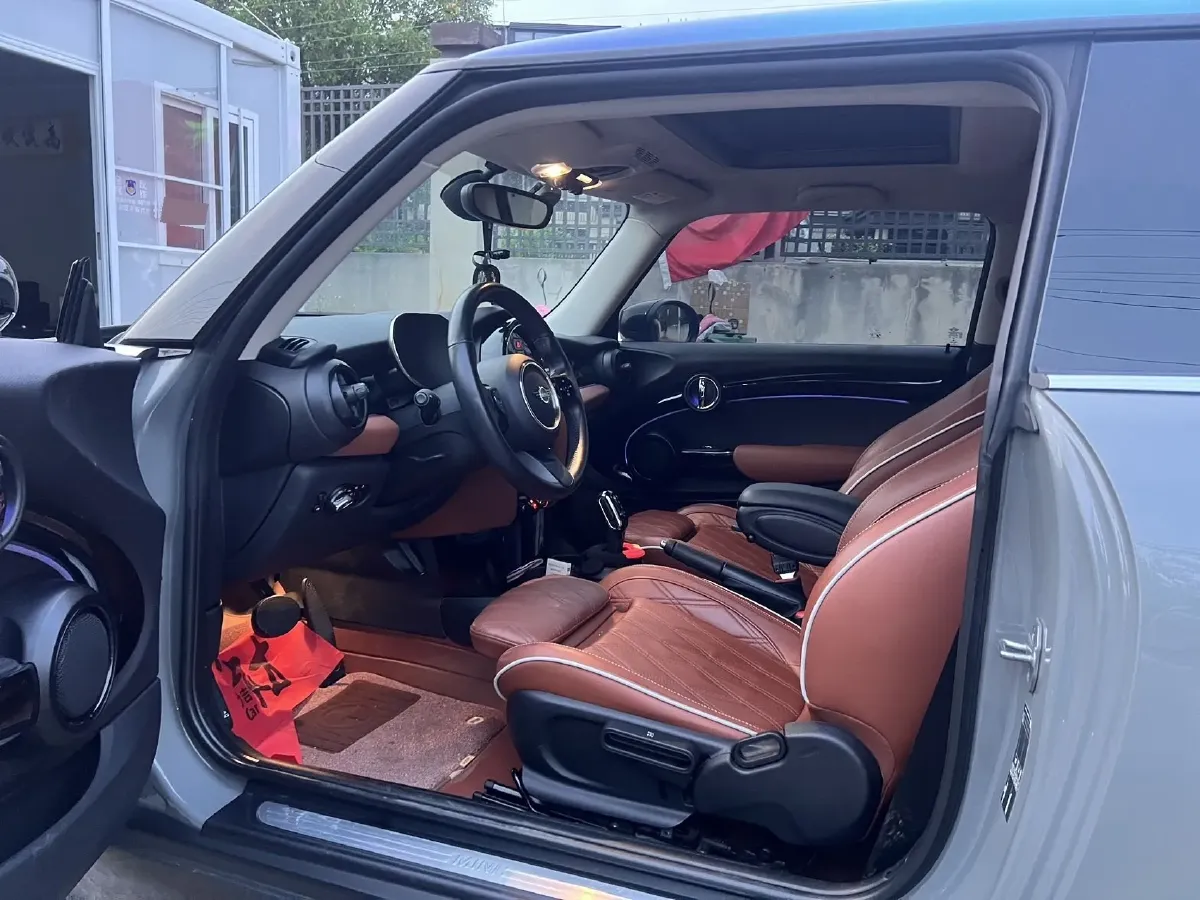 2023 MINI MINI 1.5T 136HP L3 7DCT,autocango,china used car exporter,china ev exporter,chinese used car exporter,chinese used ev exporter