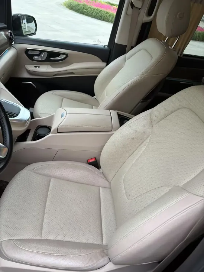 2020 Mercedes-Benz V Class 2.0T 211HP L4 9AT,autocango,china used car exporter,china ev exporter,chinese used car exporter,chinese used ev exporter