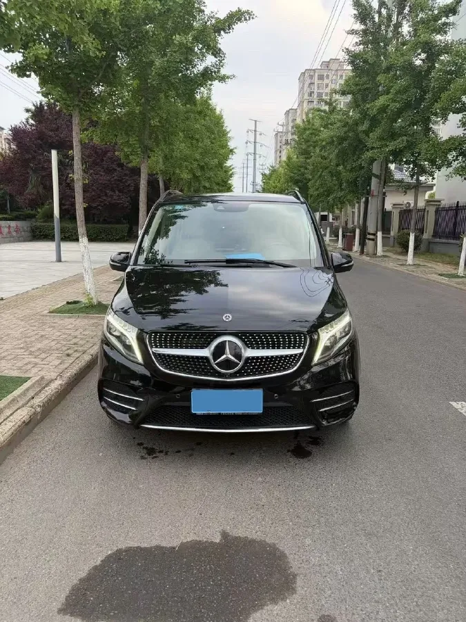 2020 Mercedes-Benz V Class 2.0T 211HP L4 9AT,autocango,china used car exporter,china ev exporter,chinese used car exporter,chinese used ev exporter