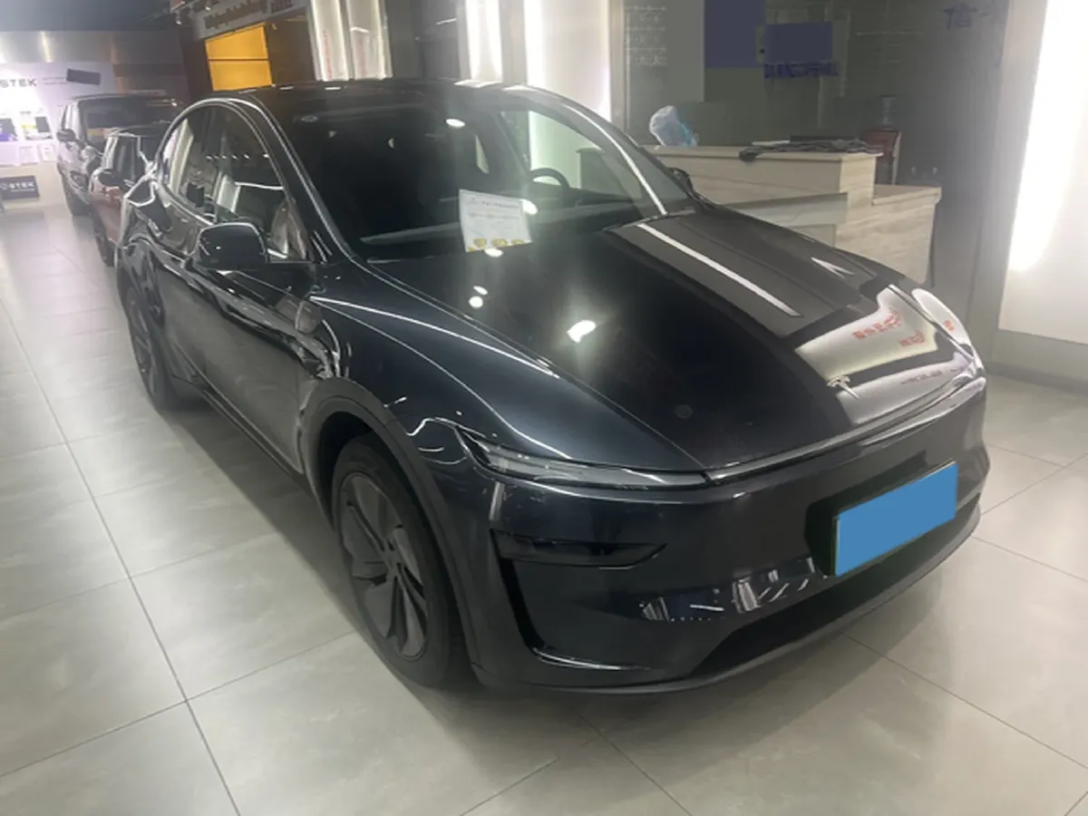 2025 Tesla Model Y BEV 62.5KWH,autocango,china used car exporter,china ev exporter,chinese used car exporter,chinese used ev exporter