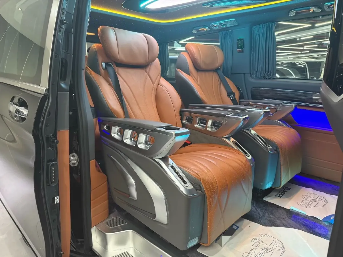 2023 Mercedes-Benz Vito 2.0T 211HP L4 9AT,autocango,china used car exporter,china ev exporter,chinese used car exporter,chinese used ev exporter