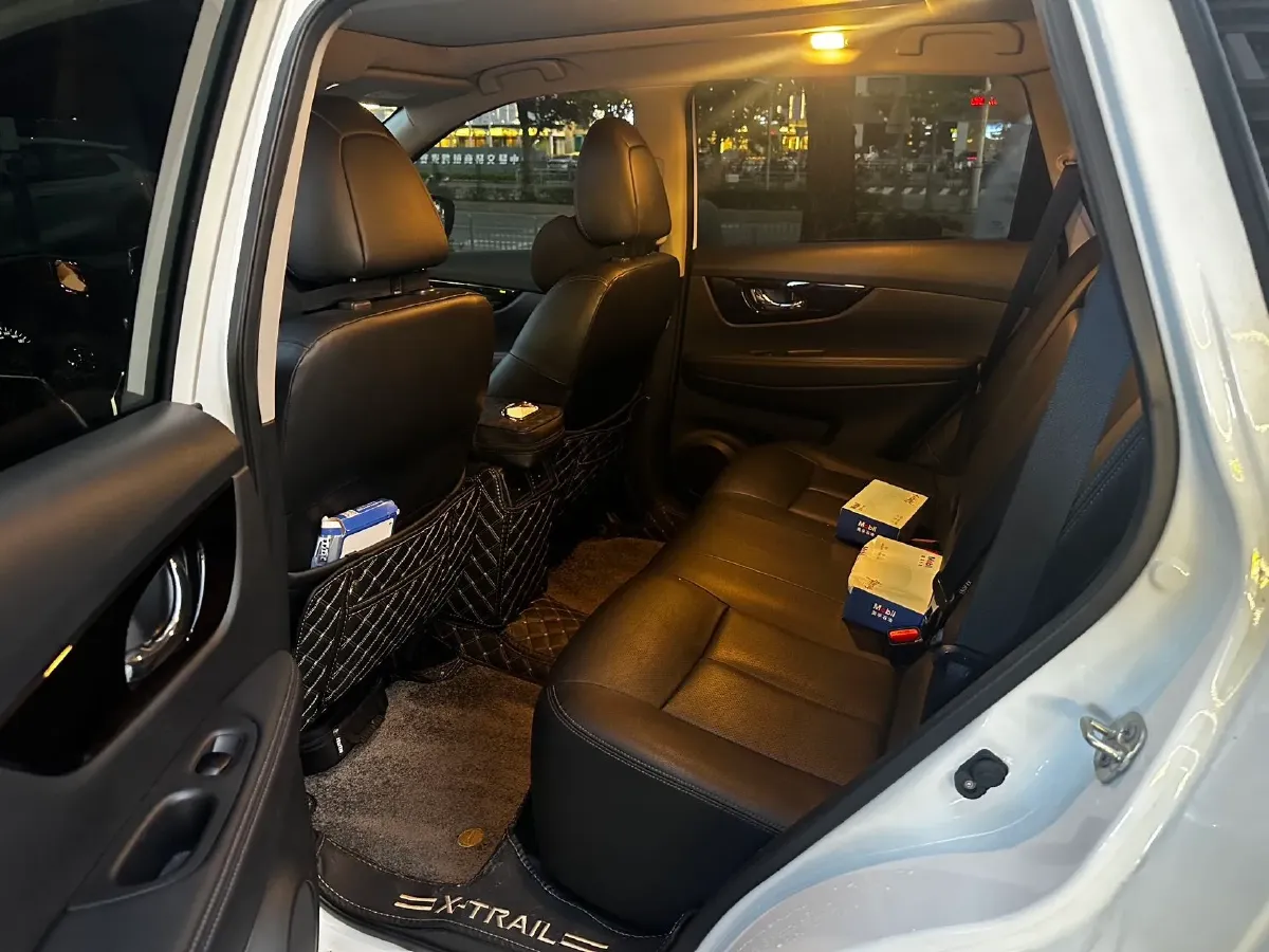 2023 Nissan X-Trail 2.0L 151HP L4 CVT,autocango,china used car exporter,china ev exporter,chinese used car exporter,chinese used ev exporter