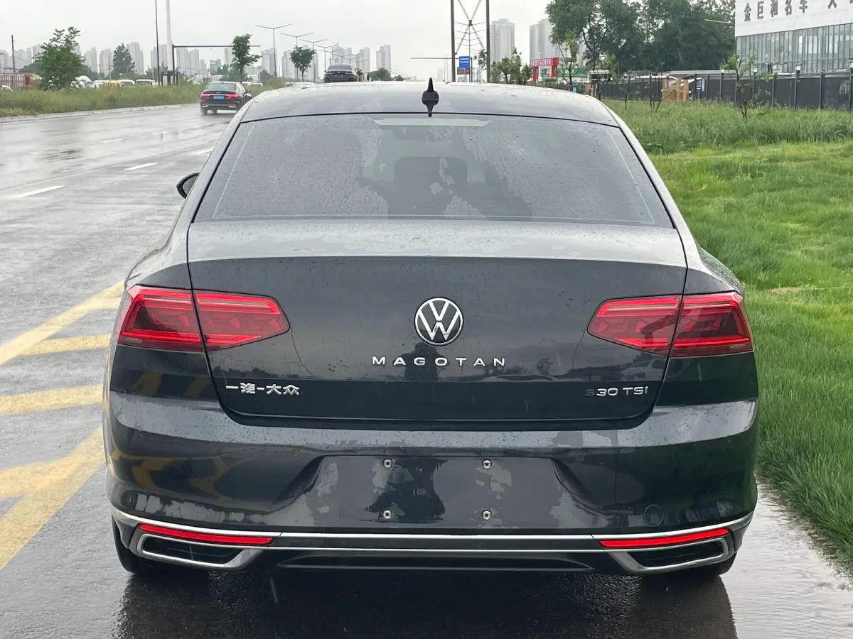 2021 Volkswagen Magotan 2.0T 186HP L4 7DCT,autocango,china used car exporter,china ev exporter,chinese used car exporter,chinese used ev exporter