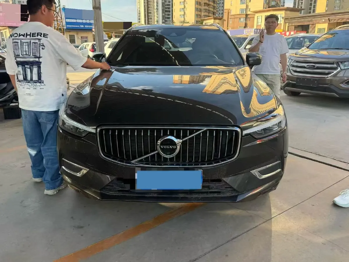 2021 Volvo XC60 2.0T 250HP L4 8AT,autocango,china used car exporter,china ev exporter,chinese used car exporter,chinese used ev exporter