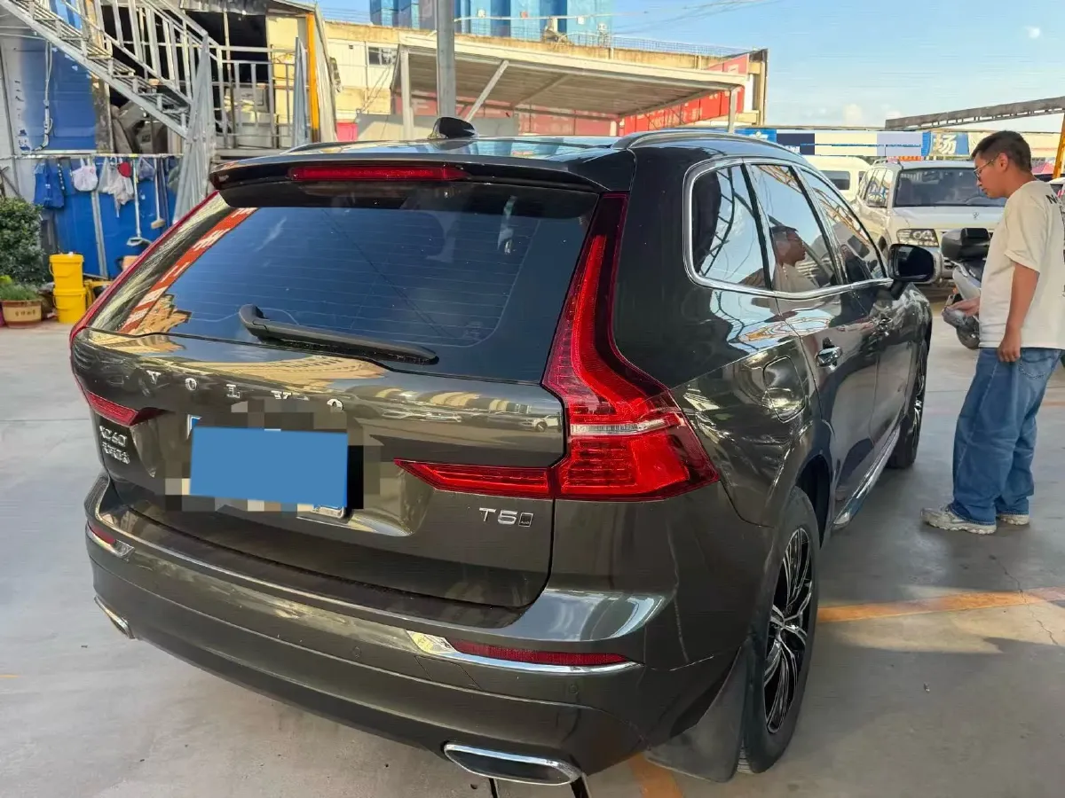 2021 Volvo XC60 2.0T 250HP L4 8AT,autocango,china used car exporter,china ev exporter,chinese used car exporter,chinese used ev exporter