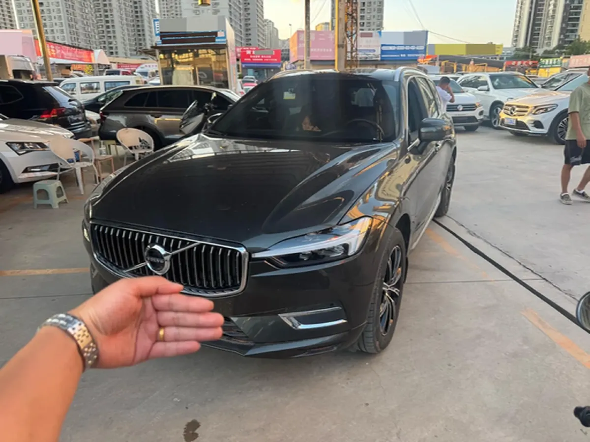2021 Volvo XC60 2.0T 250HP L4 8AT,autocango,china used car exporter,china ev exporter,chinese used car exporter,chinese used ev exporter
