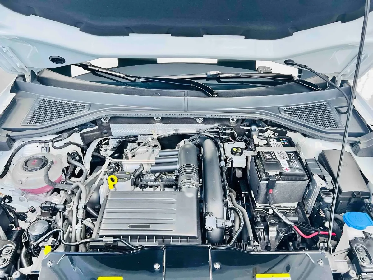 2022 Volkswagen T-Roc 1.4T 150HP L4 7DCT,autocango,china used car exporter,china ev exporter,chinese used car exporter,chinese used ev exporter
