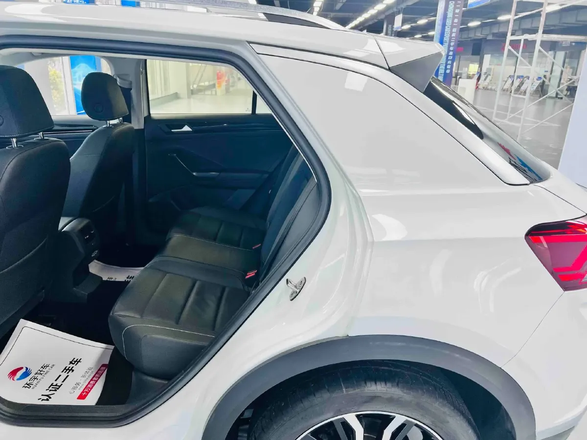 2022 Volkswagen T-Roc 1.4T 150HP L4 7DCT,autocango,china used car exporter,china ev exporter,chinese used car exporter,chinese used ev exporter