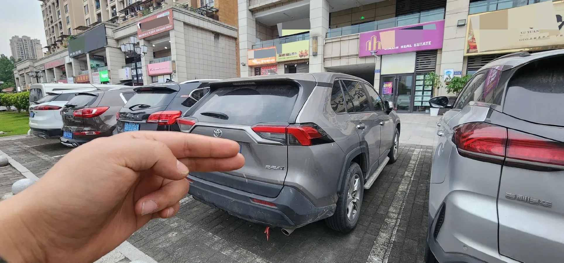 2021 Toyota RAV4 2.0L 171HP L4 CVT,autocango,china used car exporter,china ev exporter,chinese used car exporter,chinese used ev exporter