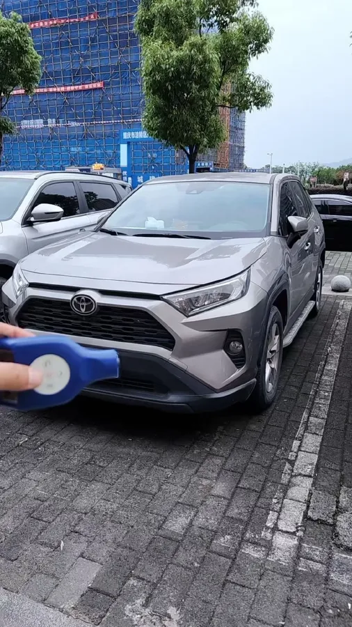 2021 Toyota RAV4 2.0L 171HP L4 CVT,autocango,china used car exporter,china ev exporter,chinese used car exporter,chinese used ev exporter