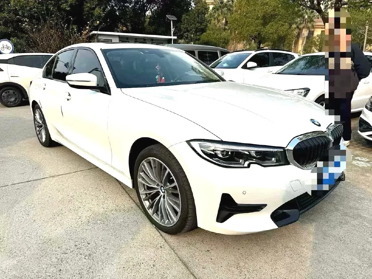 2022 BMW 3 Series 2.0T 156HP L4 8AT,autocango,china used car exporter,china ev exporter,chinese used car exporter,chinese used ev exporter