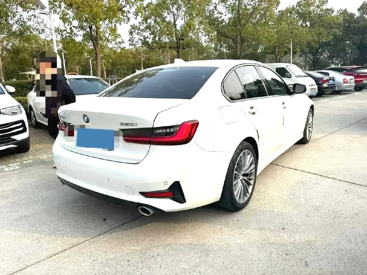 2022 BMW 3 Series 2.0T 156HP L4 8AT,autocango,china used car exporter,china ev exporter,chinese used car exporter,chinese used ev exporter