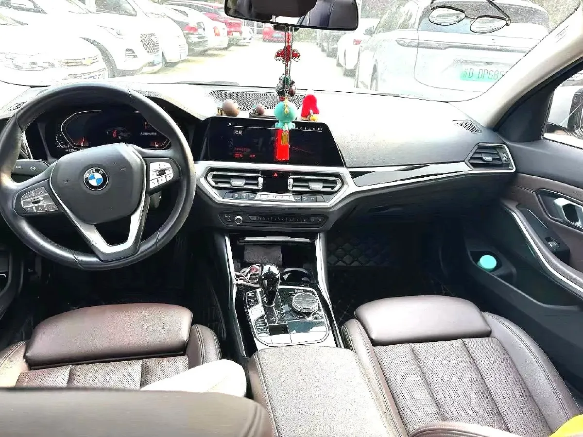 2022 BMW 3 Series 2.0T 156HP L4 8AT,autocango,china used car exporter,china ev exporter,chinese used car exporter,chinese used ev exporter