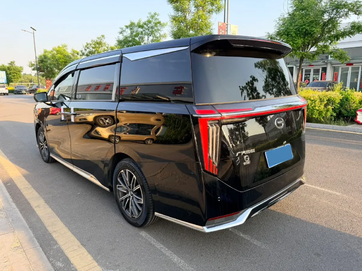 2024 GAC Trumpchi M8 2.0T 252HP L4 8AT,autocango,china used car exporter,china ev exporter,chinese used car exporter,chinese used ev exporter