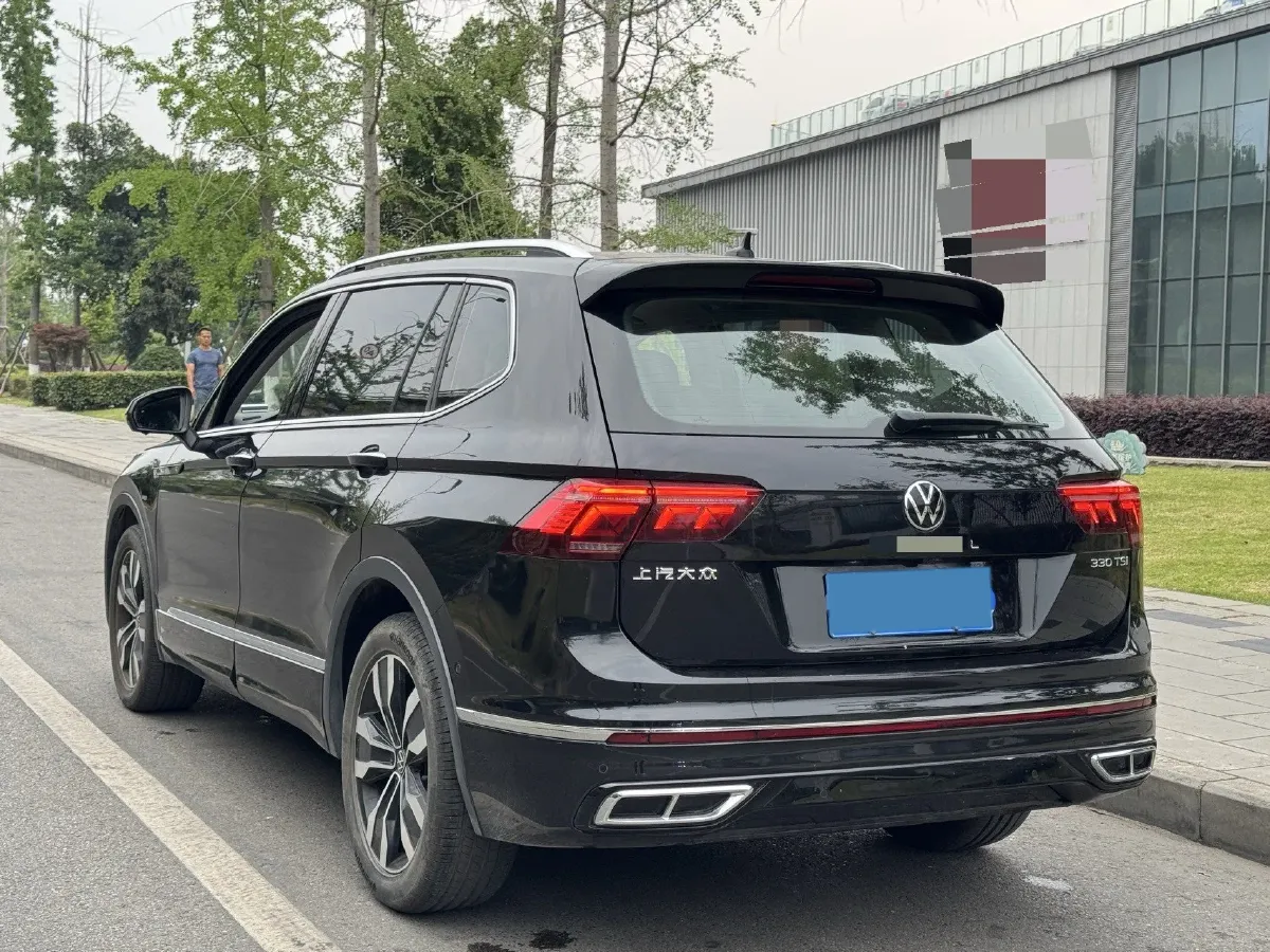 2023 Volkswagen Tiguan L 2.0T 186HP L4 7DCT,autocango,china used car exporter,china ev exporter,chinese used car exporter,chinese used ev exporter