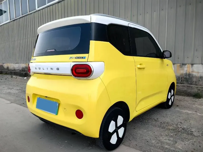 2024 WuLing HongGuang MINI EV BEV 17.3KWH,autocango,china used car exporter,china ev exporter,chinese used car exporter,chinese used ev exporter