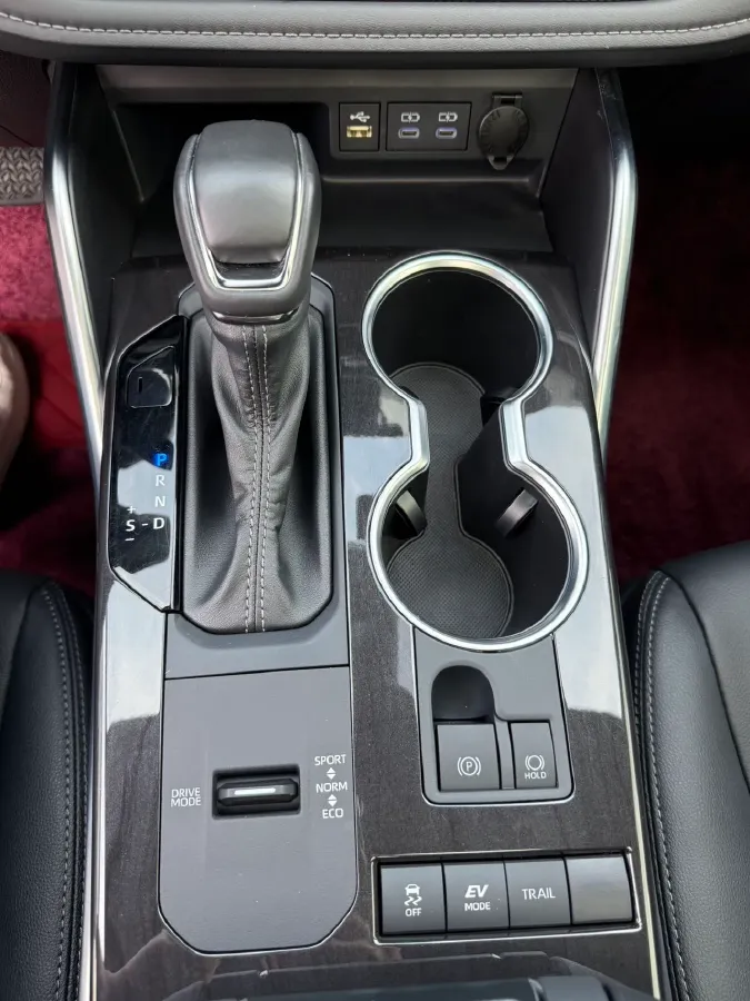 2022 Toyota Crown Kluger 2.5L 192HP L4 E-CVT Hybrid,autocango,china used car exporter,china ev exporter,chinese used car exporter,chinese used ev exporter