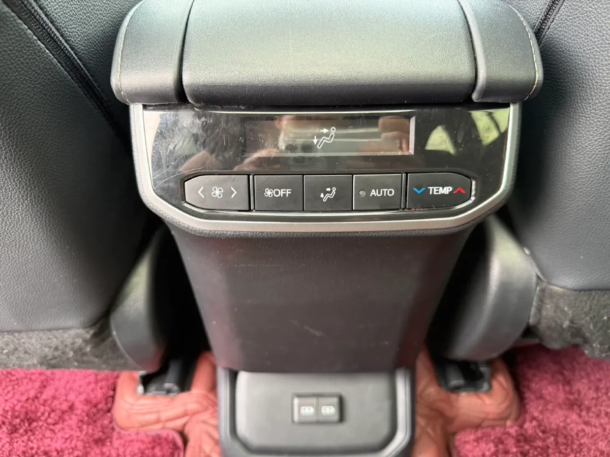2022 Toyota Crown Kluger 2.5L 192HP L4 E-CVT Hybrid,autocango,china used car exporter,china ev exporter,chinese used car exporter,chinese used ev exporter