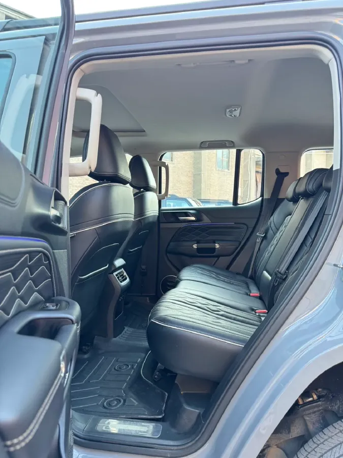 2023 Tank 300 2.0T 227HP L4 8AT,autocango,china used car exporter,china ev exporter,chinese used car exporter,chinese used ev exporter