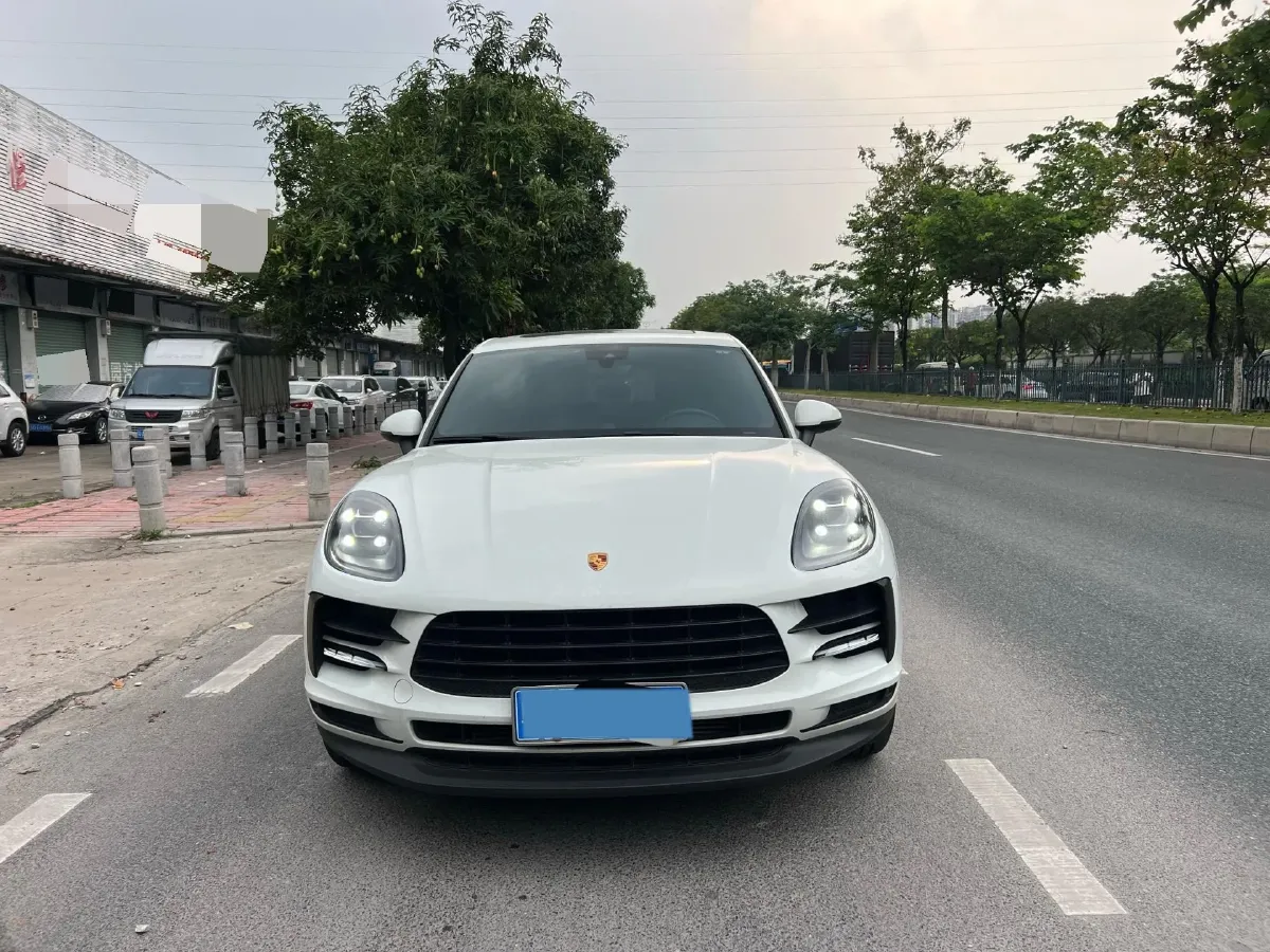 2018 Porsche Macan 2.0T 252HP L4 7DCT,autocango,china used car exporter,china ev exporter,chinese used car exporter,chinese used ev exporter