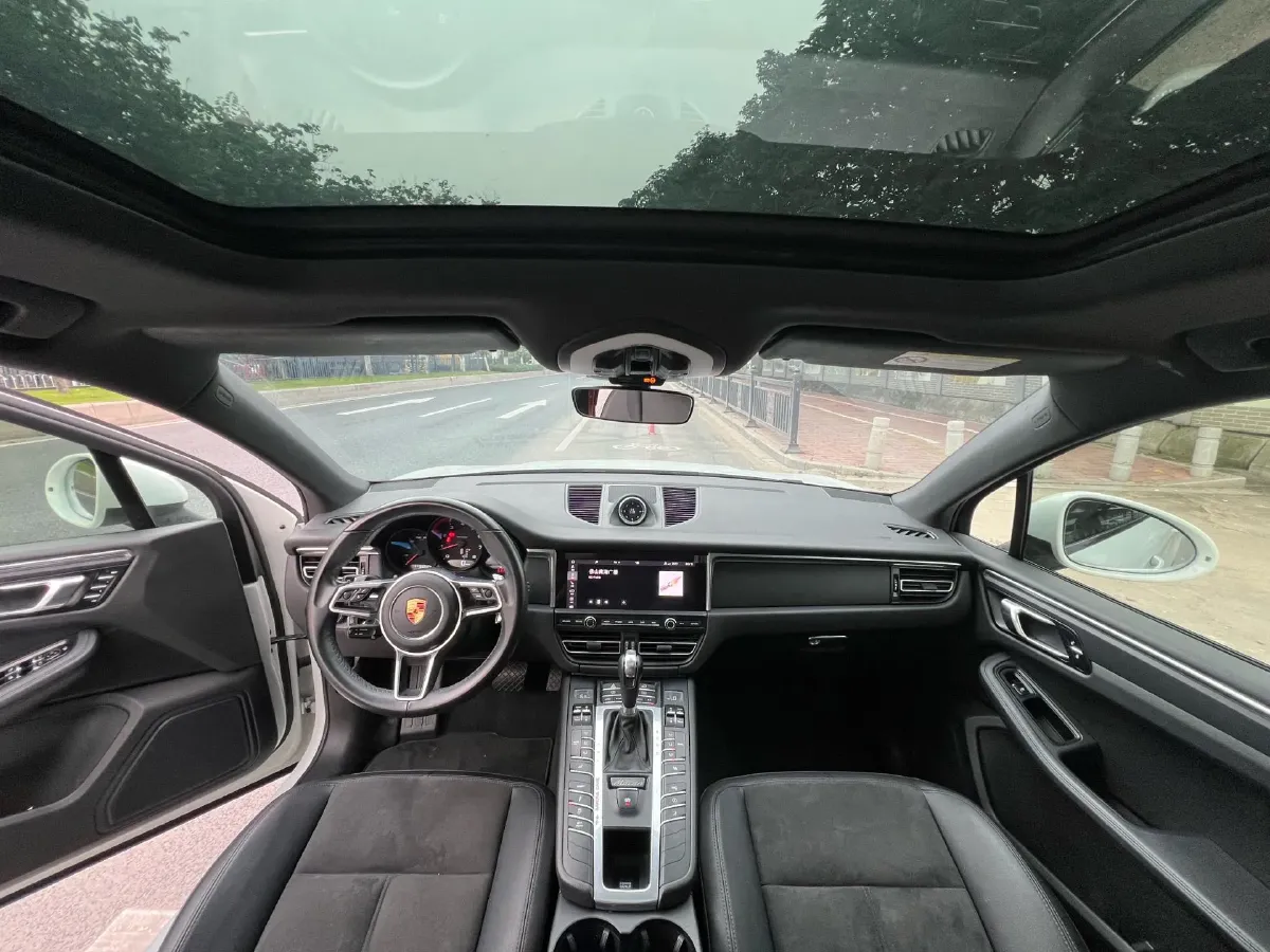 2018 Porsche Macan 2.0T 252HP L4 7DCT,autocango,china used car exporter,china ev exporter,chinese used car exporter,chinese used ev exporter