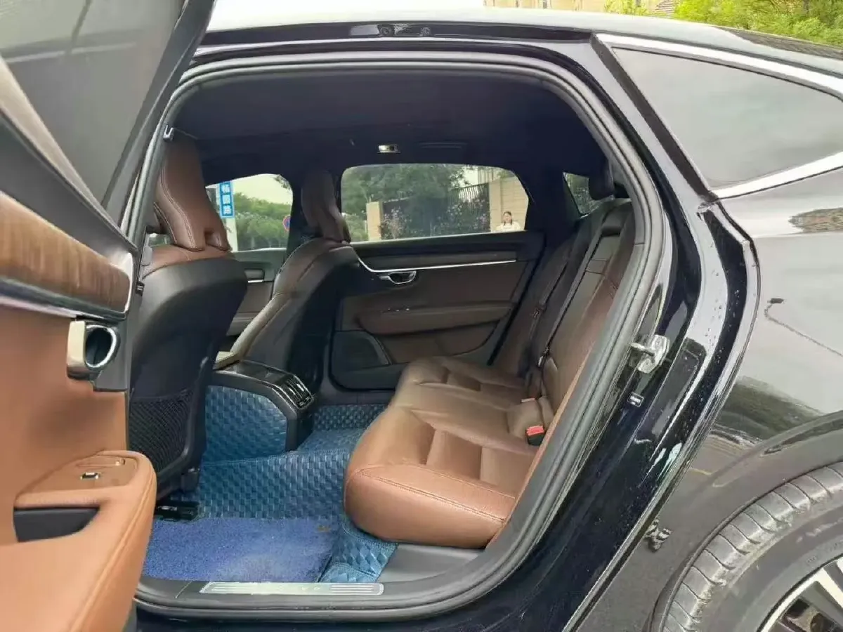 2021 Volvo S90 2.0T 250HP L4 8AT,autocango,china used car exporter,china ev exporter,chinese used car exporter,chinese used ev exporter